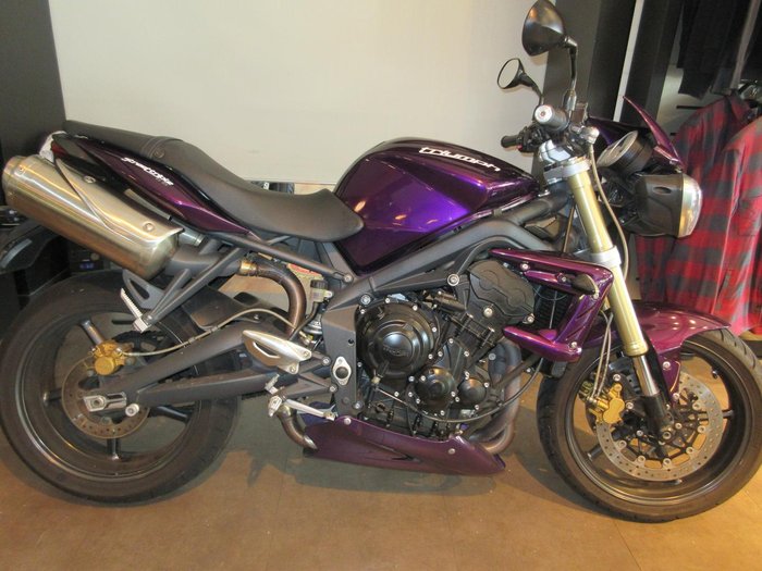2011 Triumph Street Triple 675 Street Triple Purple