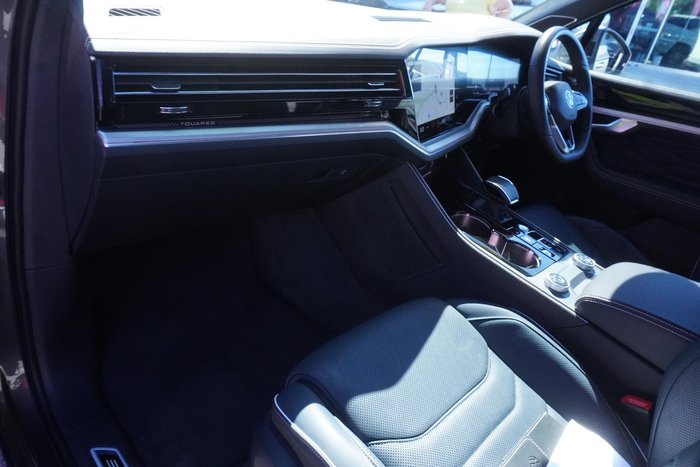 2024 Volkswagen Touareg 210TDI R-Line