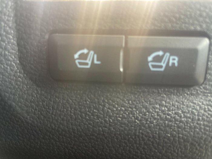 2025 Ford Everest Platinum