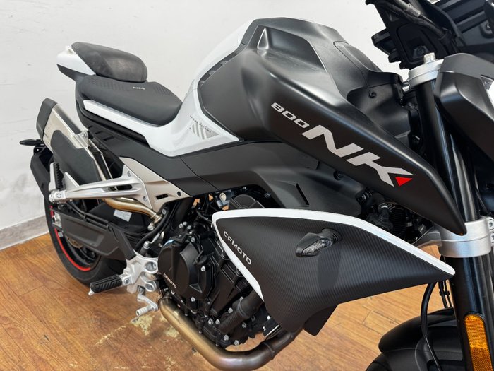 2024 CFMoto NK ADVANCE WHITE