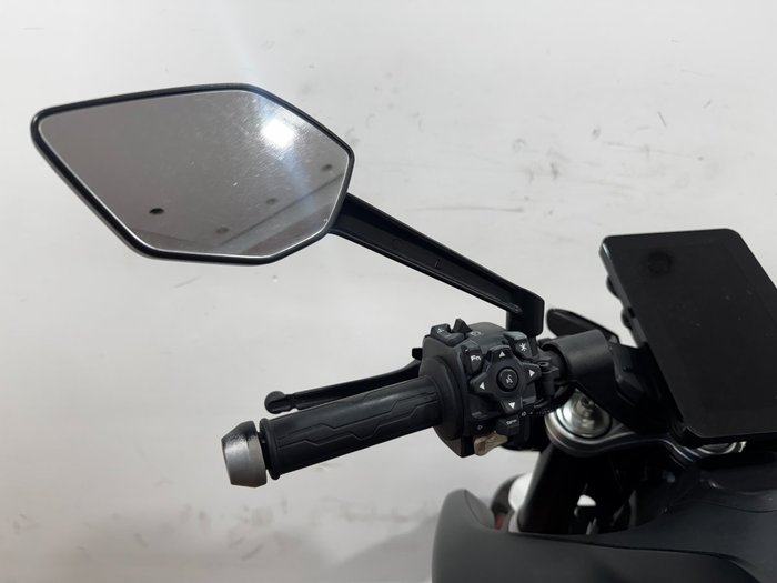 2024 CFMoto NK ADVANCE WHITE