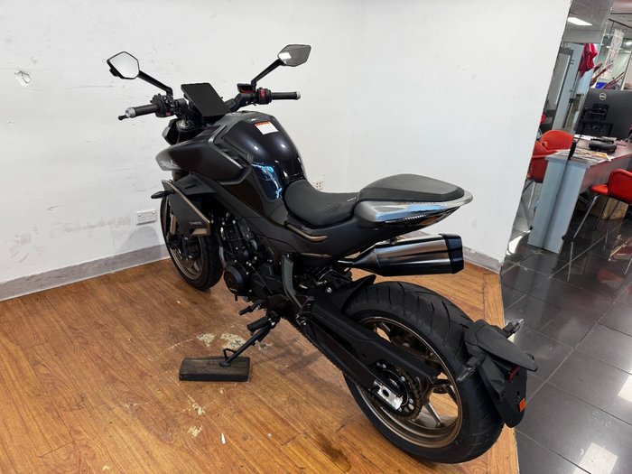 2024 CFMoto NK ADVANCE WHITE