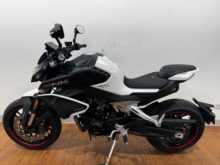 2024 CFMoto NK ADVANCE WHITE