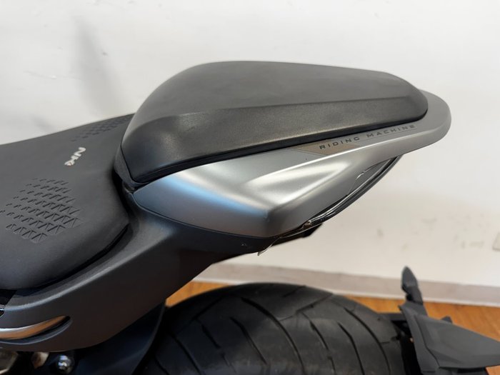 2024 CFMoto NK ADVANCE WHITE