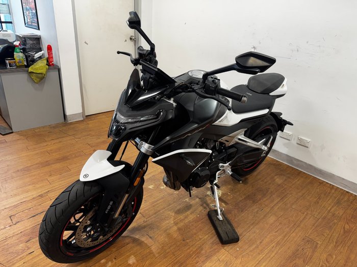 2024 CFMoto NK ADVANCE WHITE