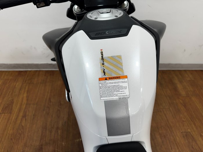 2024 CFMoto NK ADVANCE WHITE