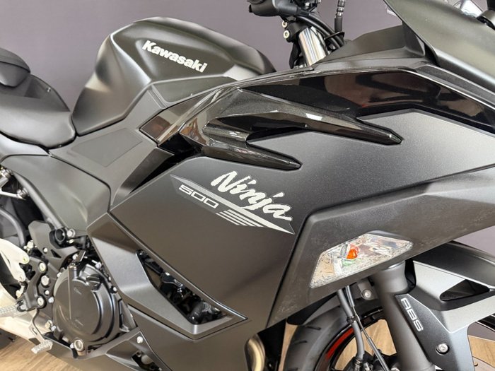 2026 Kawasaki NINJA 500 Black