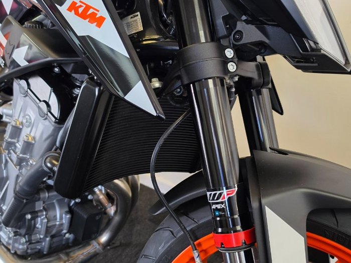 2023 Ktm 890 DUKE GP Black