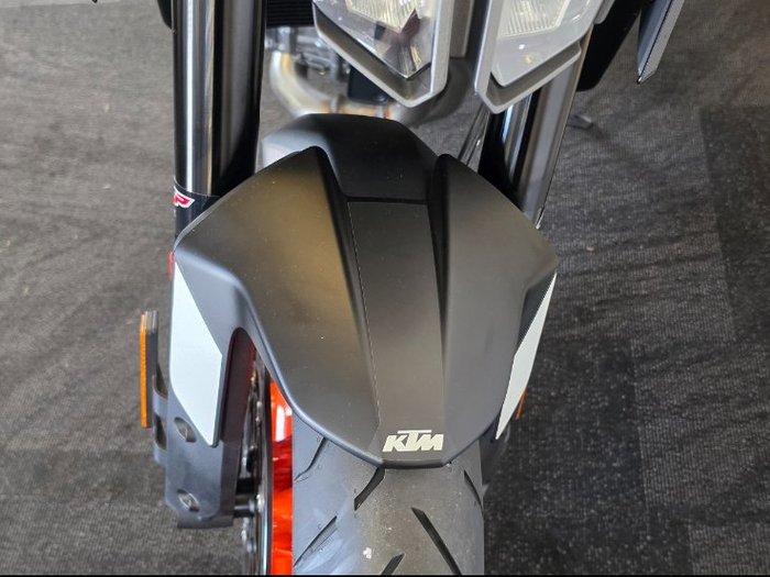 2023 Ktm 890 DUKE GP Black