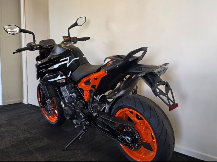 2023 Ktm 890 DUKE GP Black
