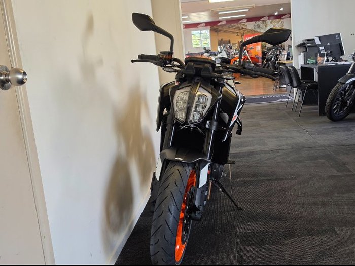 2023 Ktm 890 DUKE GP Black