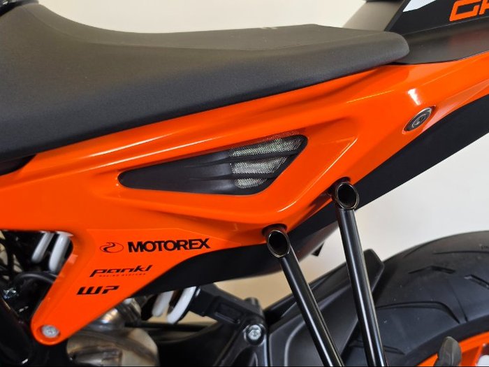 2023 Ktm 890 DUKE GP Black