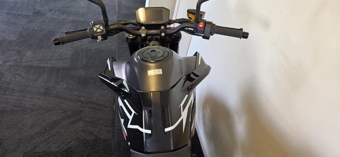 2023 Ktm 890 DUKE GP Black