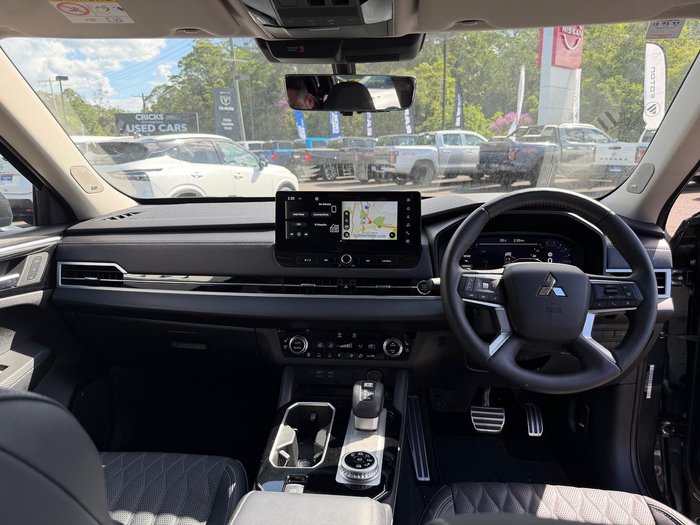 2025 Mitsubishi Outlander Exceed