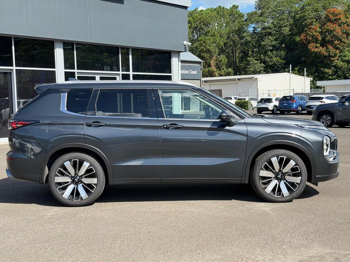 2025 Mitsubishi Outlander Exceed