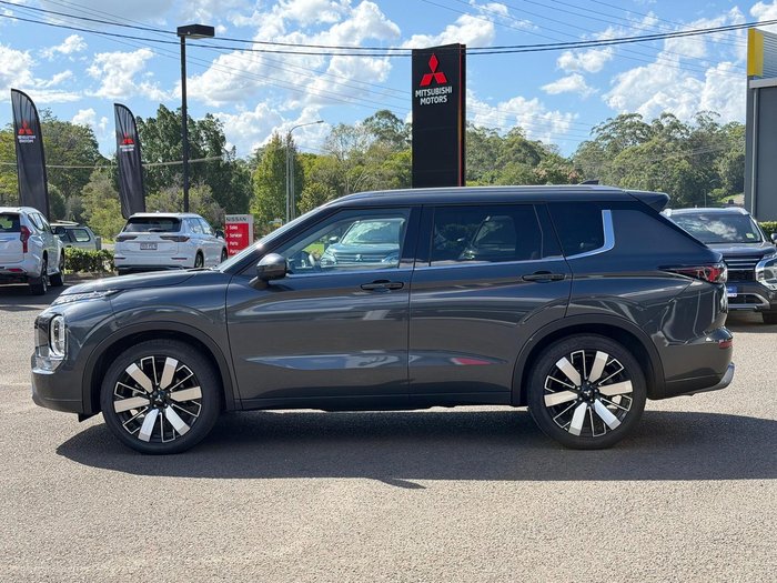 2025 Mitsubishi Outlander Exceed