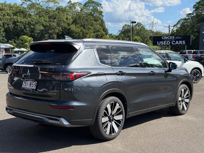 2025 Mitsubishi Outlander Exceed