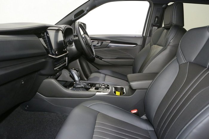 2025 Isuzu MU-X LS-T