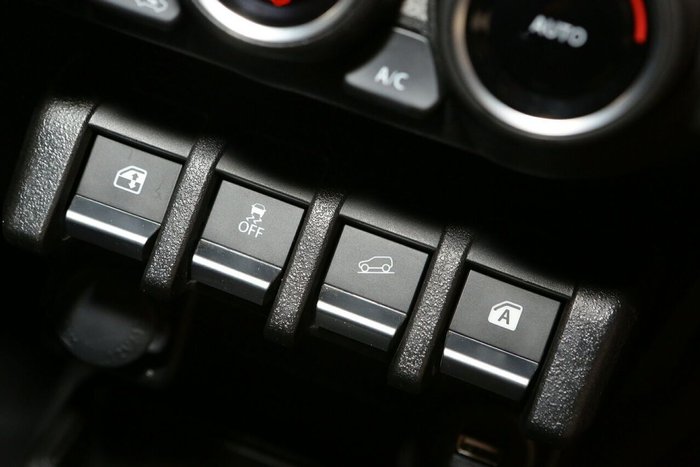 2023 Suzuki Jimny GLX