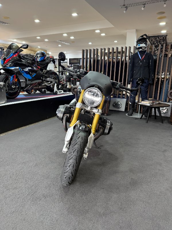 BMW Motorrad BMW R NINET 0D Man Opt 719 Night Black/Aluminum