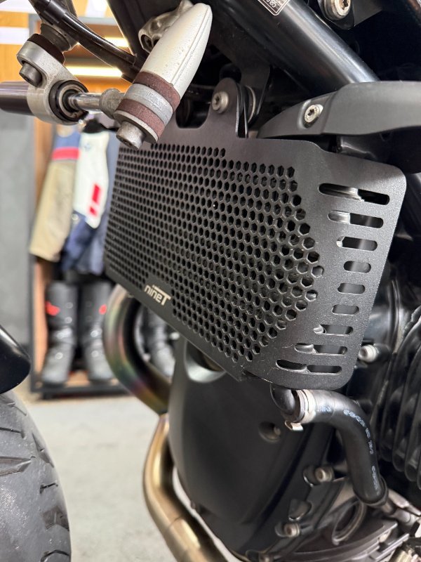 BMW Motorrad BMW R NINET 0D Man Opt 719 Night Black/Aluminum