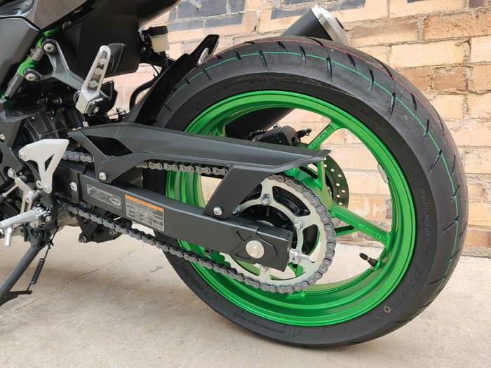 2026 KAWASAKI Z500 SE ROAD BLACK