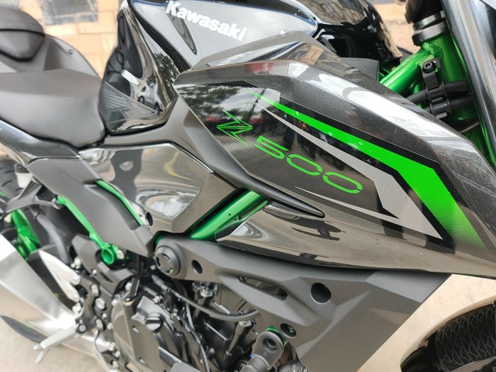 2026 KAWASAKI Z500 SE ROAD BLACK
