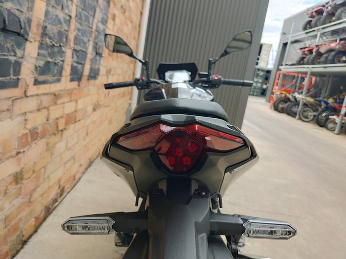 2026 KAWASAKI Z500 SE ROAD BLACK