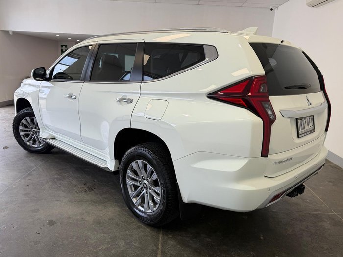 2022 Mitsubishi Pajero Sport GLX
