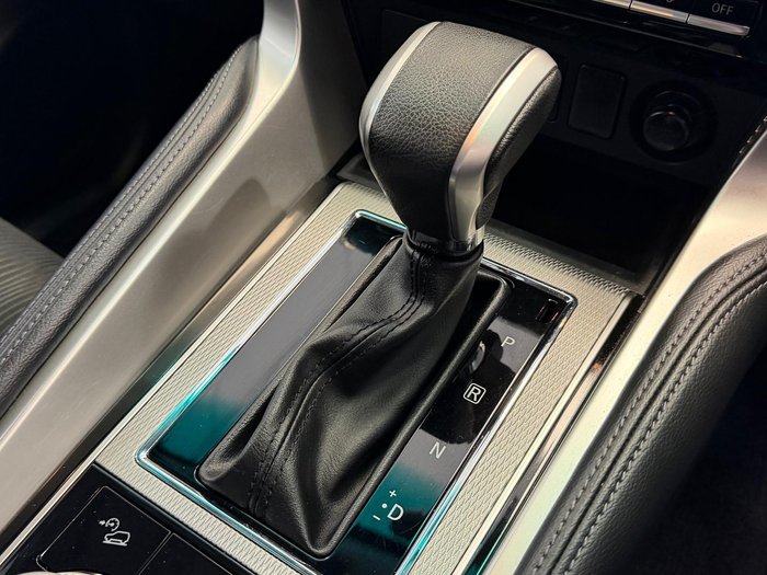 2022 Mitsubishi Pajero Sport GLX