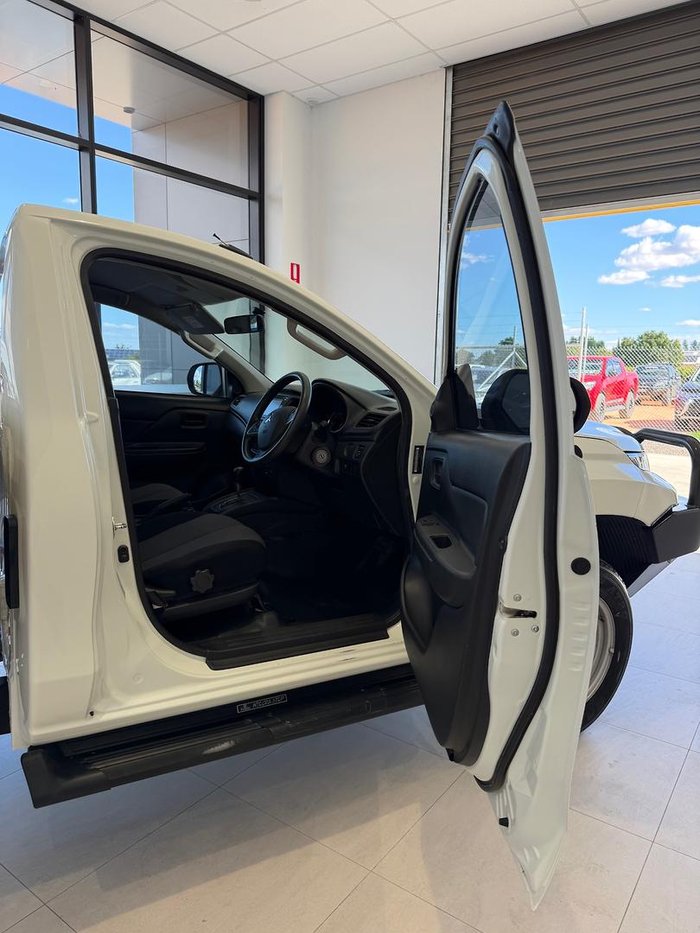 2021 Mitsubishi Triton GLX