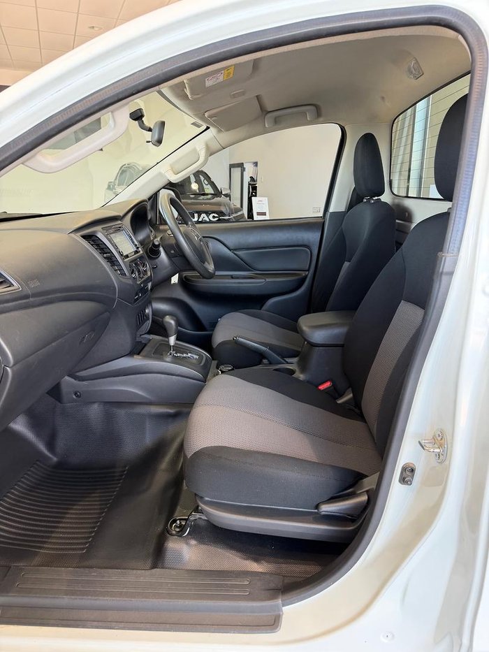 2021 Mitsubishi Triton GLX