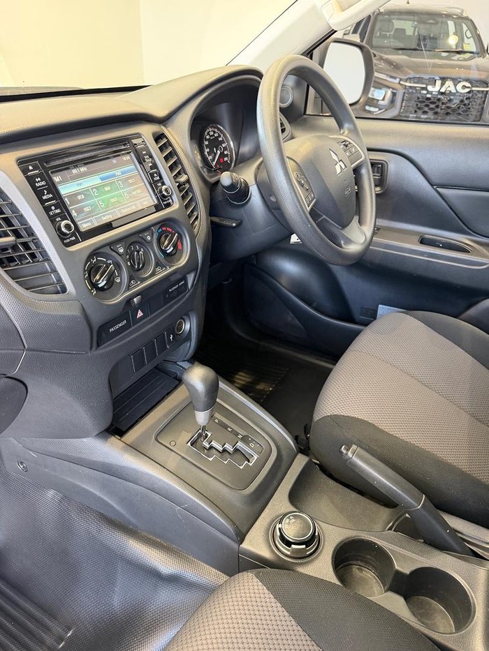 2021 Mitsubishi Triton GLX