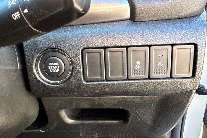 2023 Suzuki Vitara LY Series II Ivy/Black (A9N)