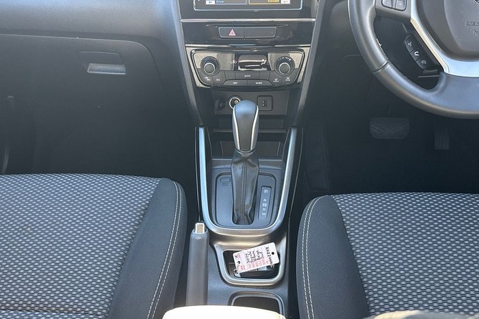 2023 Suzuki Vitara LY Series II Ivy/Black (A9N)