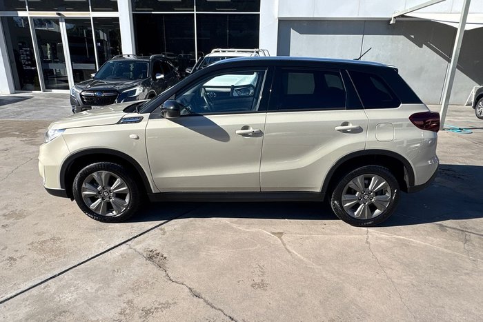 2023 Suzuki Vitara LY Series II Ivy/Black (A9N)