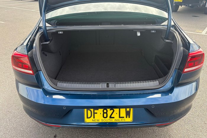 2022 Volkswagen Passat 140TSI Business