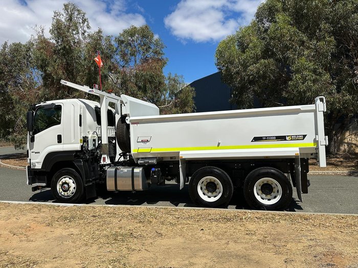 2025 Isuzu F Series