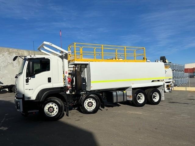 2025 Isuzu Fyh 300-350