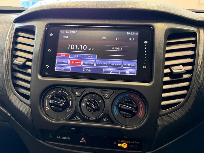 2024 Mitsubishi Triton GLX