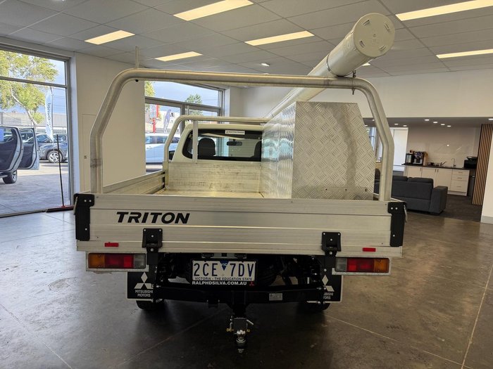 2024 Mitsubishi Triton GLX