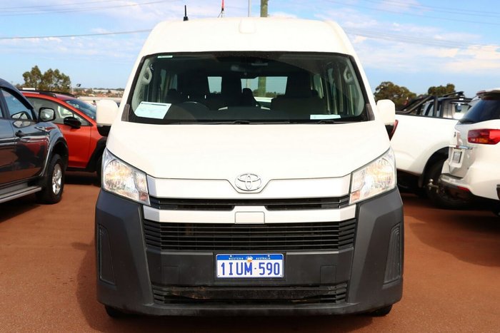 2022 Toyota Hiace Commuter