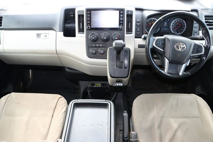 2022 Toyota Hiace Commuter