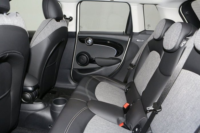 2021 MINI Hatch Cooper Classic