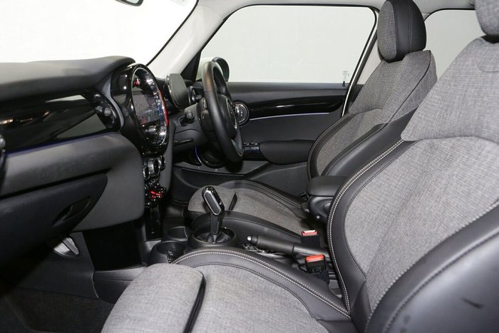 2021 MINI Hatch Cooper Classic