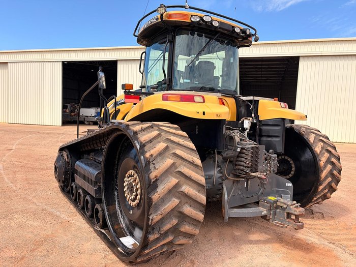 2017 Challenger Mt875e