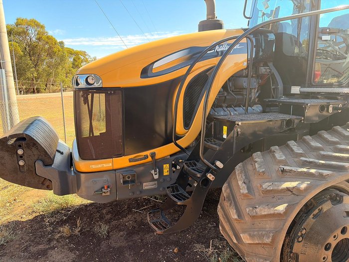 2017 Challenger Mt875e