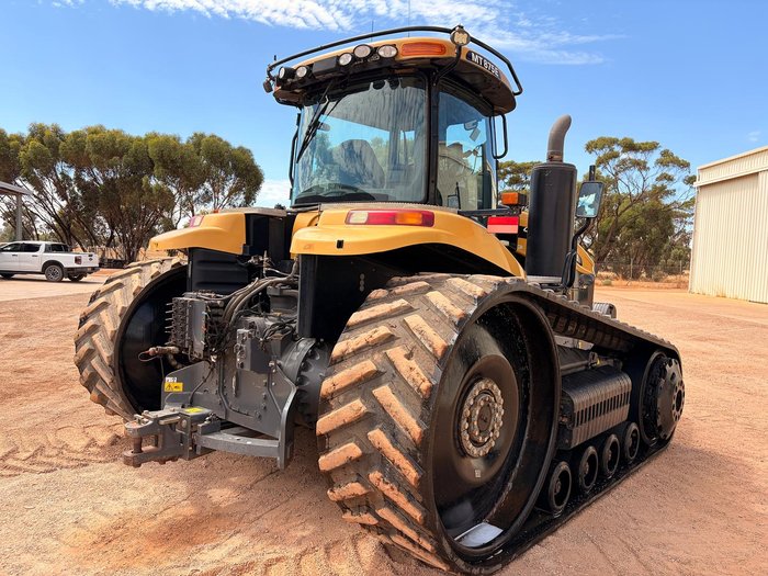 2017 Challenger 875E