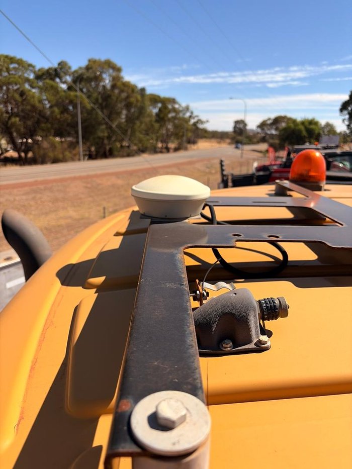 2017 Challenger Mt875e