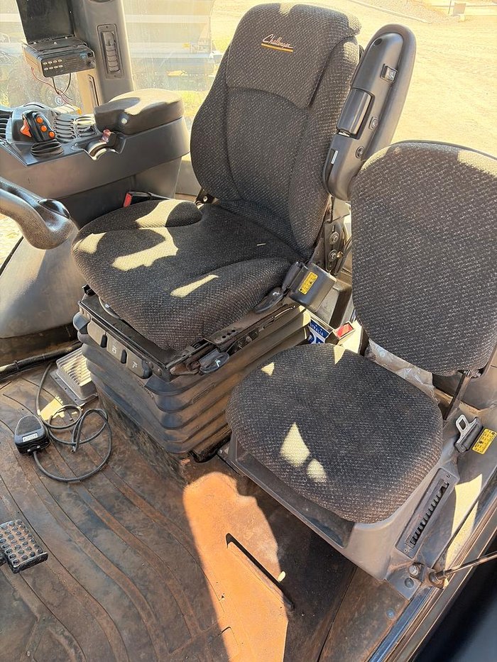 2017 Challenger 875E